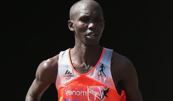 Berlin marathon: Wilson Kipsang of Kenya sets new world record