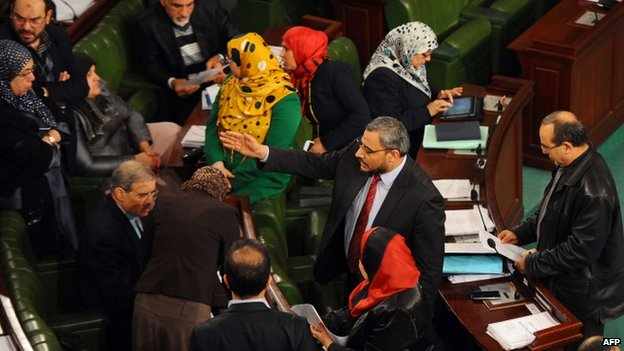 Tunisia’s parliament voting on milestone constitution