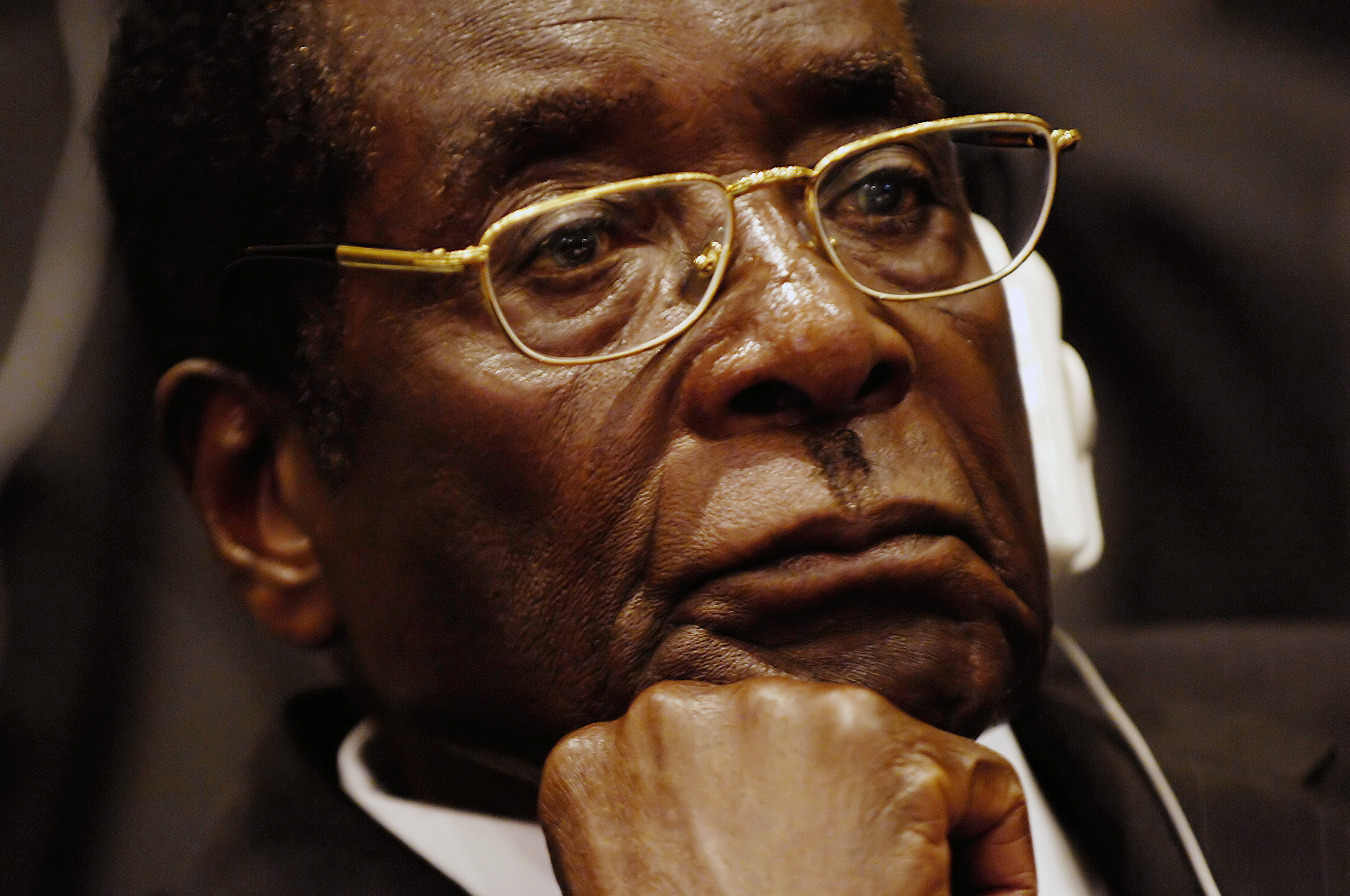 Europe Conditionally Lifts Travel Ban on Zimbabwe’s Mugabe