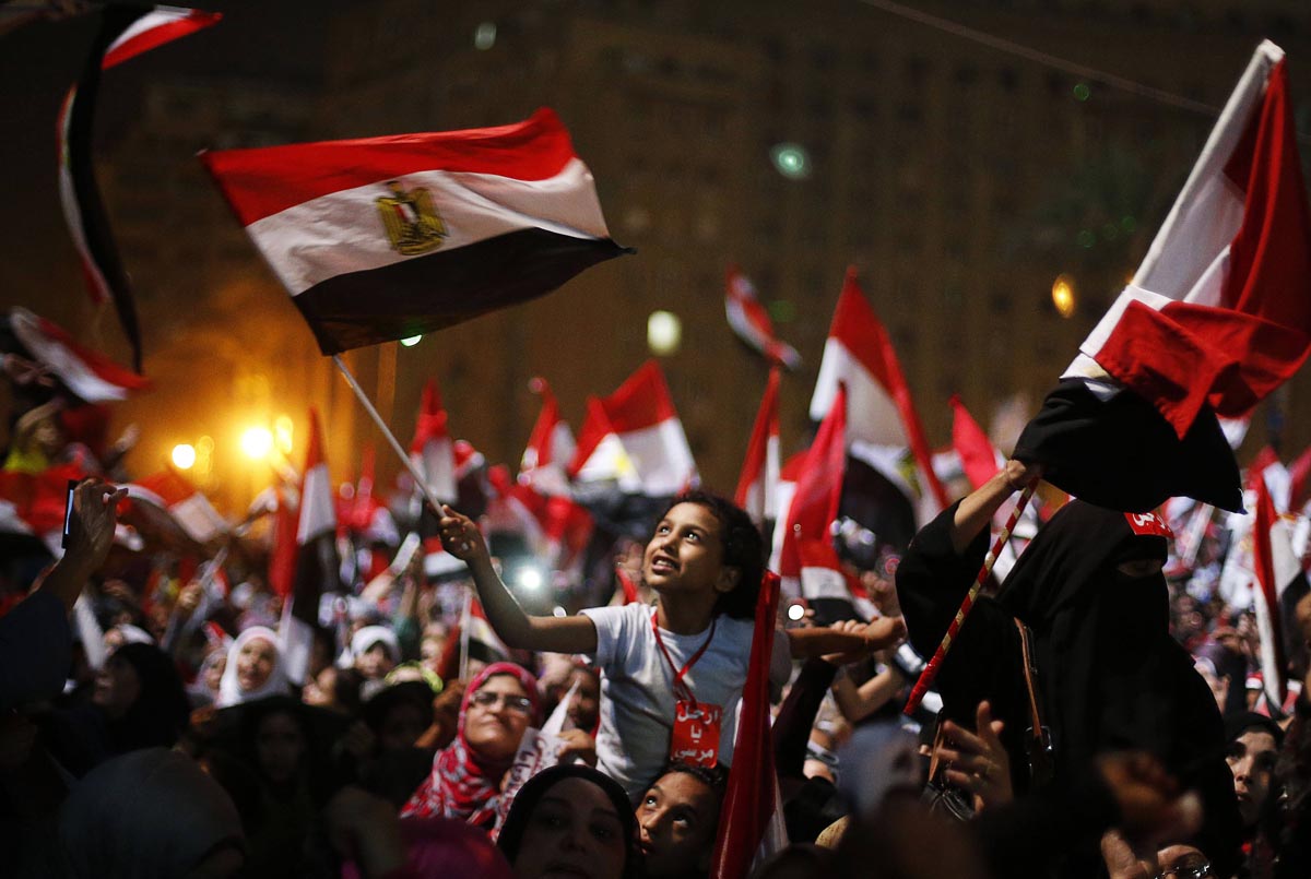 Egypt: Protesters call for a new revolution