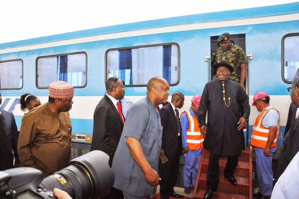 Photos: President Jonathan inspects the Abuja Rail Mass Transit Line