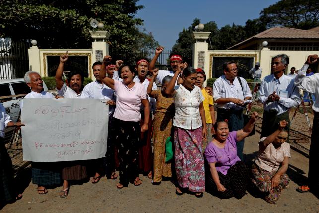Myanmar Releases Political Prisoners Before Power Transfer