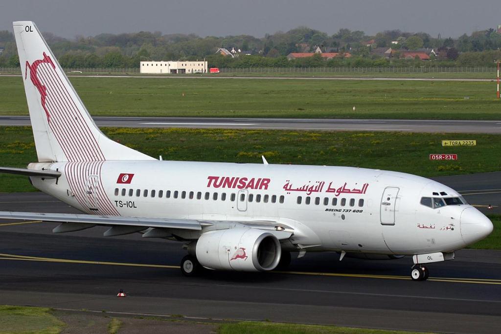 Tunisia’s State Airline to Cut 1,000 Jobs: Minister
