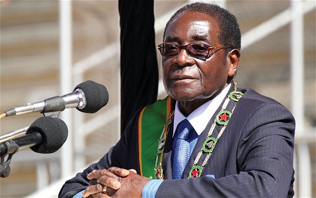 Mugabe Praises Resilient Zimbabweans, Skirts Bond Notes