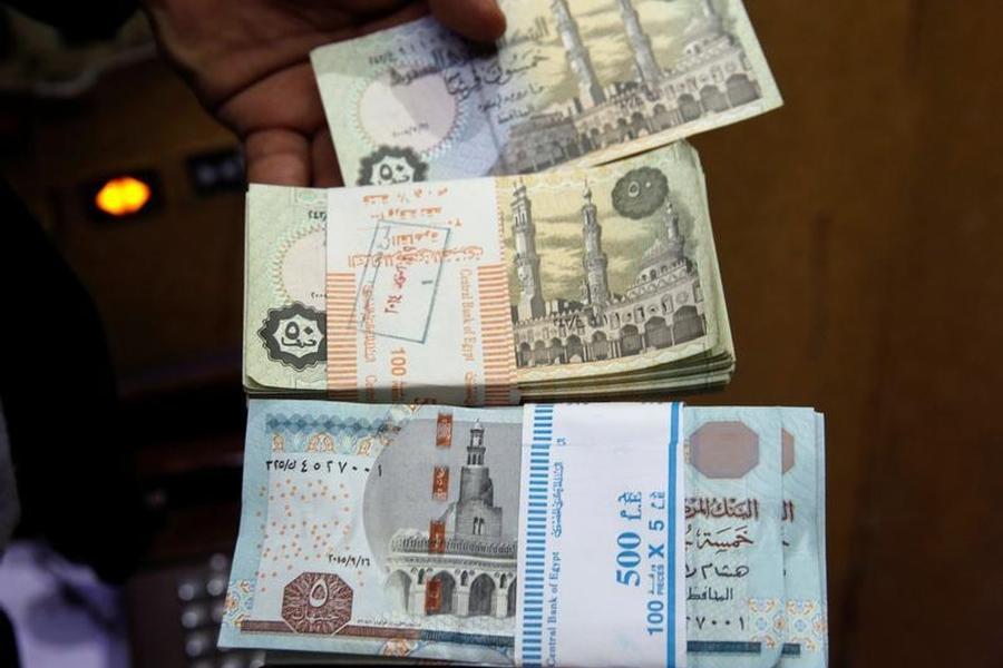 Remittances from Egyptians at $5 bln in three months after currency float -c.bank