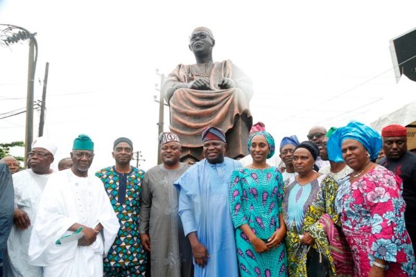 Nigeria: Lagos State Government Unveil 20 Feet Statue of Awolowo