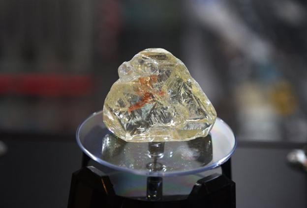 Sierra Leone Sells 709-carat ‘Peace diamond’ at a New York auction for $6.5M
