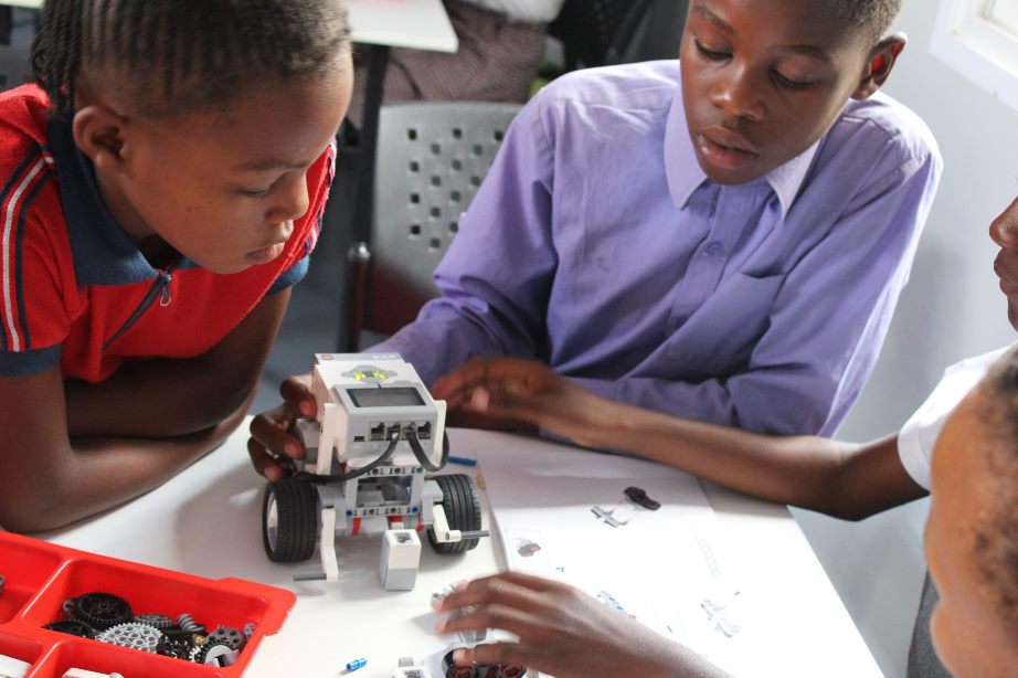 Nambia: ROBOTSCHOOL Opens in June to Train Kids