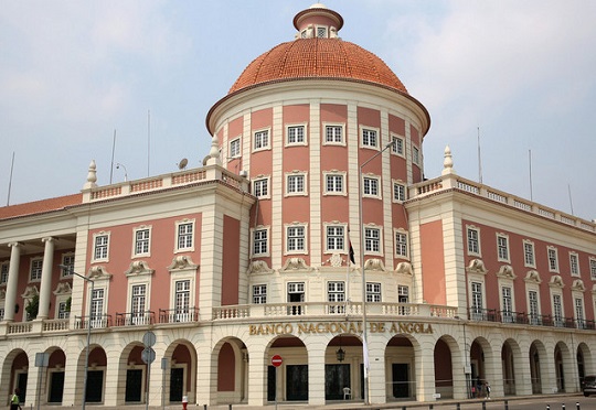 BNA resumes sale of US dollars to Angola commercial banks