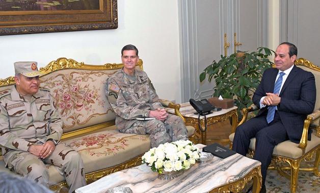 Egyptian President Meets with Commander of US Central Command