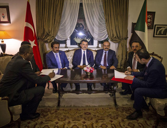 Turkey signs agriculture, oil exploration deals with Sudan