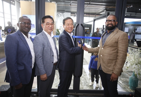 Samsung opens its largest retail store in Africa in Nairobi