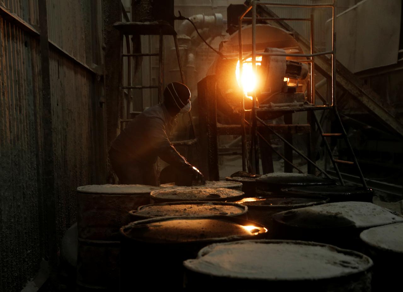 Zimbabwe Quadruples Electricity Prices to Fund Power Investment