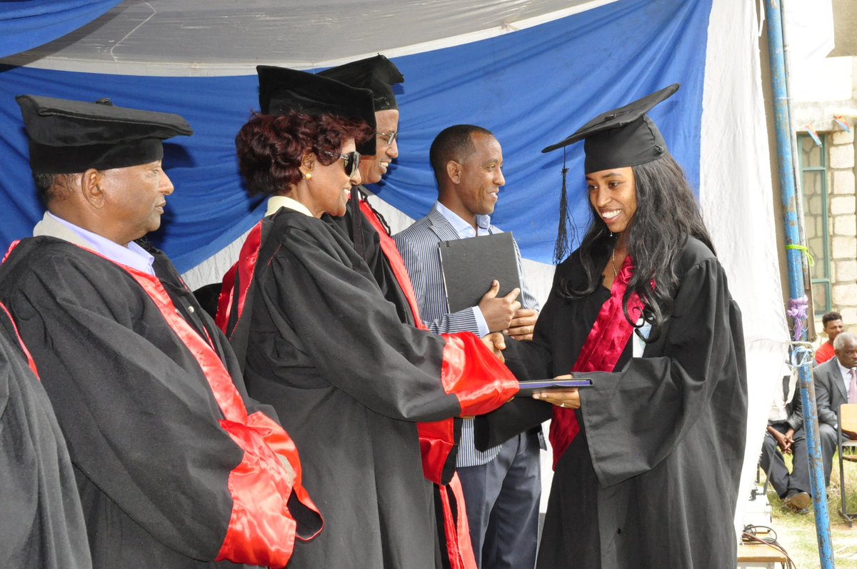 Over 700 Students Graduate from Business School in Eritrea