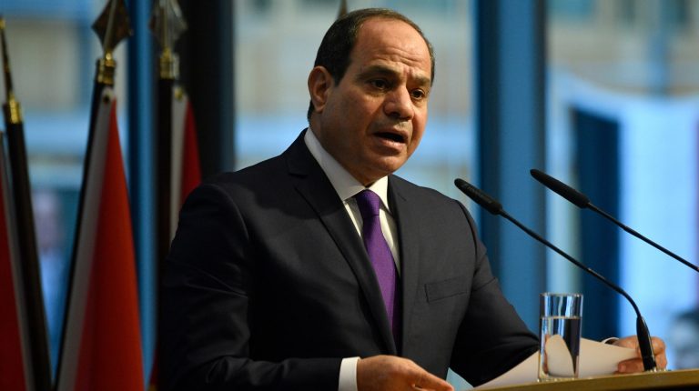 El-Sisi reviews electricity projects across Egypt