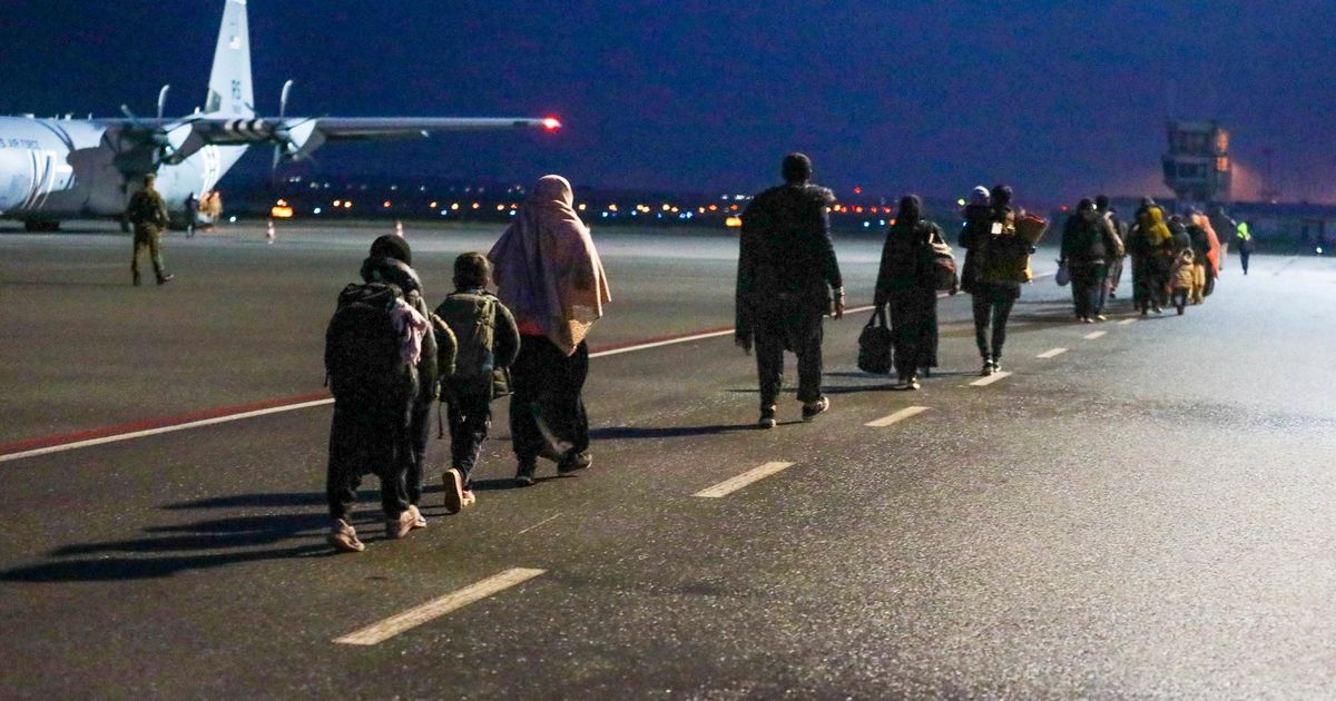 Rwanda says ‘not deterred’ after UK asylum seekers’ flight cancelled
