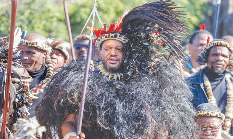 Thousands Fete Zulu,  South Africa’s New King