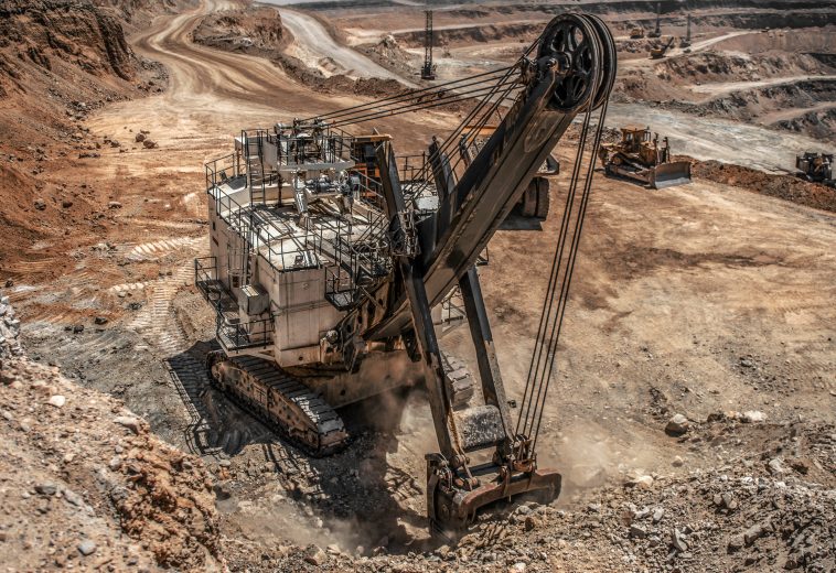 Managing Artisanal Mining Without State Capture